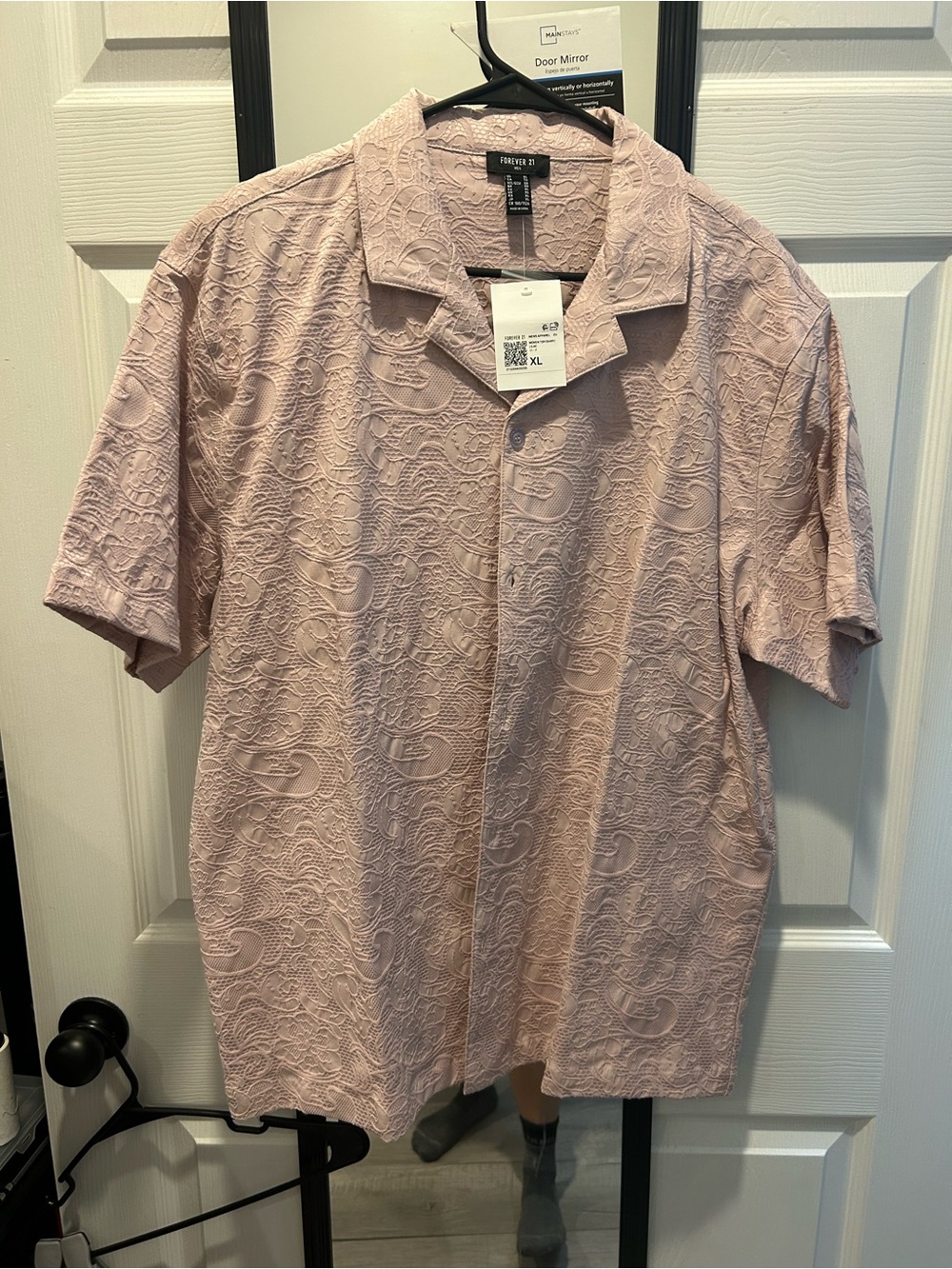 Forever 21 Men’s Light Pink Paisley-Texture Camp Collar Shirt